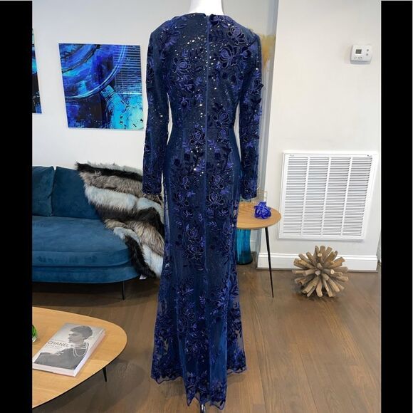 Badgley Mischka Long Sleeve Gown - Picture 2 of 8